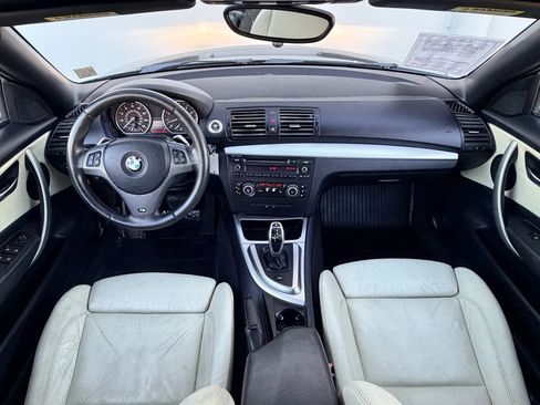 Used 2011 BMW 135i Convertible w/ M Sport Pkg image 17
