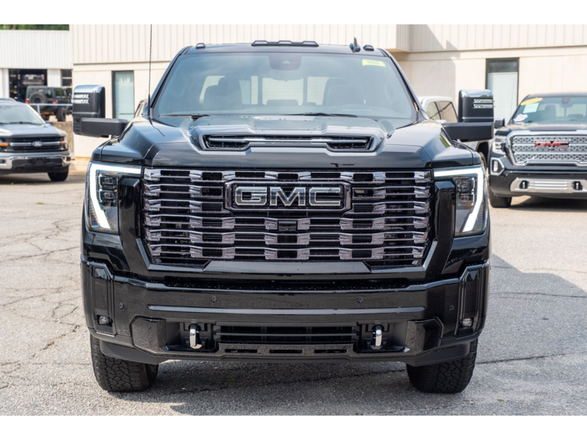 New 2026 GMC Sierra 2500 Denali Ultimate w/ LPO, Black Badging Package AWD/4WD image 3