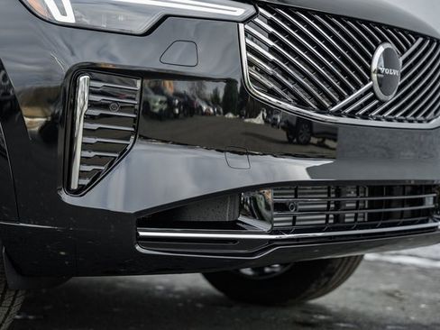 Certified 2025 Volvo XC90 T8 Core w/ Climate Package image 13