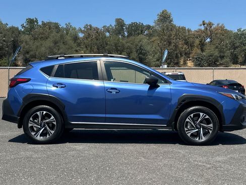 Used 2025 Subaru Crosstrek 2.5i Premium AWD/4WD image 2