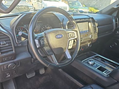 Used 2021 Ford Expedition Limited image 11