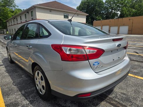 Used 2012 Ford Focus S FWD image 5