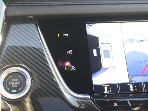 Used 2024 Cadillac XT6 Sport w/ LPO, Onyx Lite Package image 29