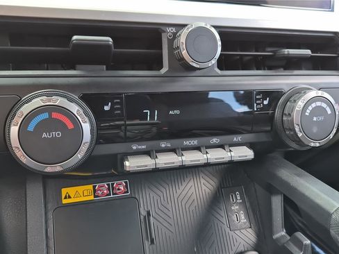 Used 2024 Toyota Tacoma TRD Sport w/ TRD Sport Upgrade Package AWD/4WD image 20
