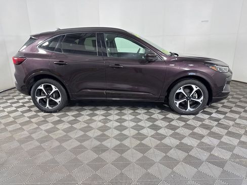 Used 2023 Ford Escape ST-Line Elite image 18