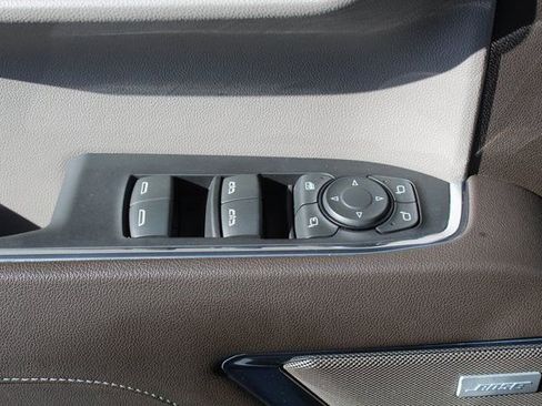 Used 2023 GMC Sierra 1500 SLT image 38