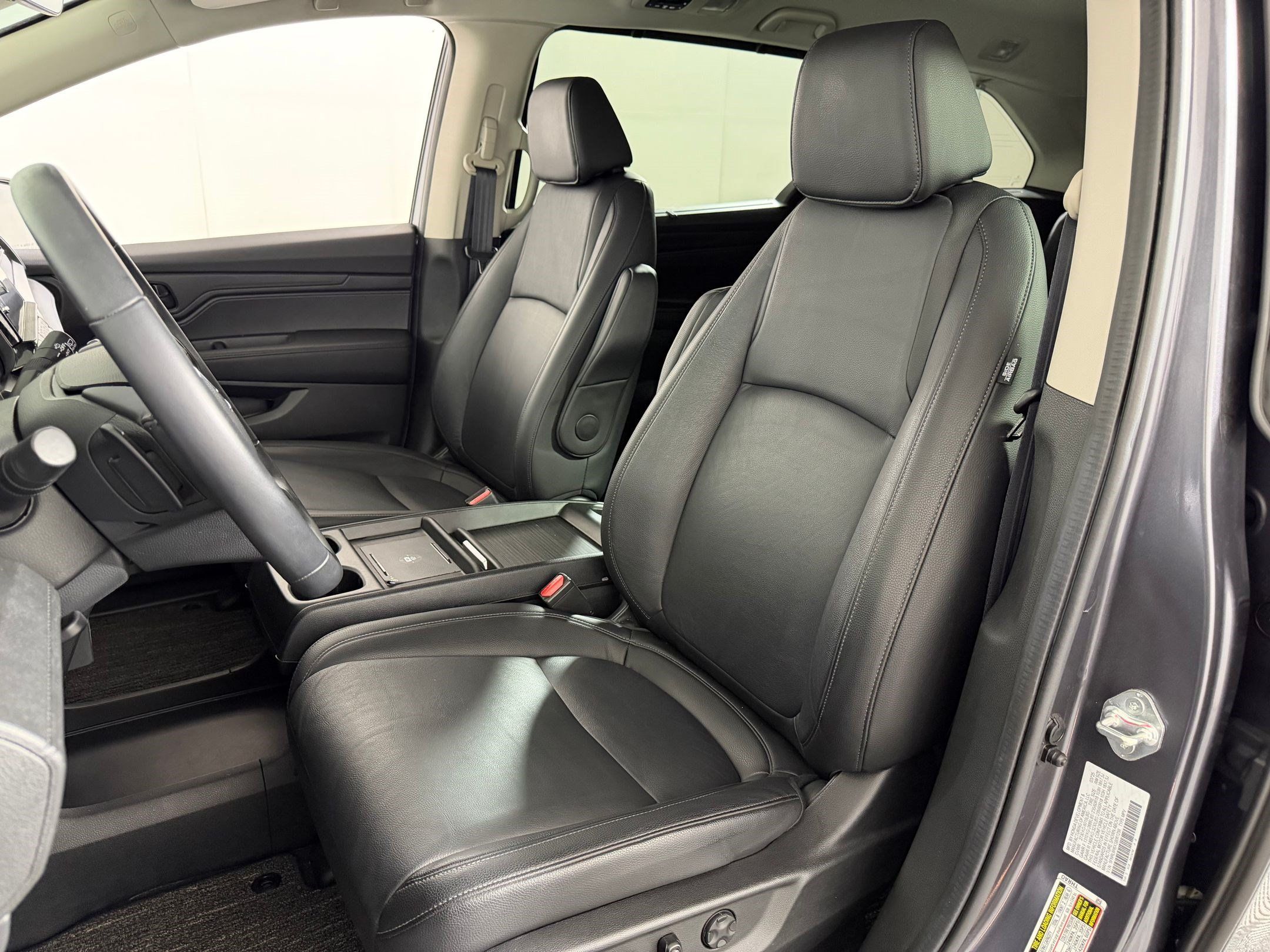 Certified 2025 Honda Odyssey EX-L image 4