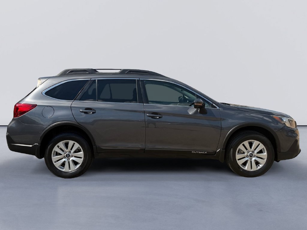Used 2018 Subaru Outback 2.5i Premium AWD/4WD image 2