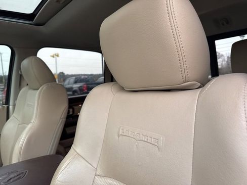 Used 2015 RAM 1500 Laramie w/ Convenience Group image 19