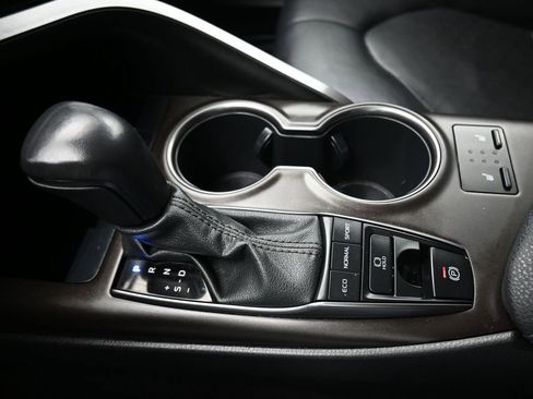 Used 2022 Toyota Camry XSE image 22