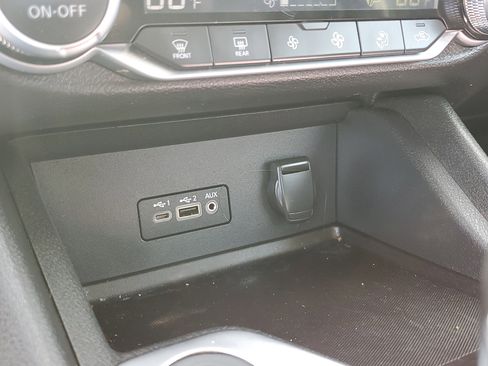 Used 2021 Nissan Sentra SV image 23