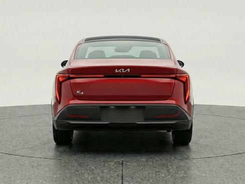 Used 2025 Kia K4 LXS image 7