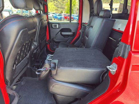 Certified 2020 Jeep Gladiator Rubicon AWD/4WD image 12