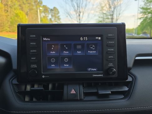 Used 2022 Toyota RAV4 XLE image 20