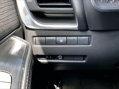 Used 2023 Nissan Rogue SV FWD image 33