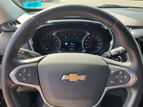 Certified 2021 Chevrolet Traverse LT w/ LT Premium Package image 6