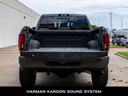 Used 2025 RAM 3500 Limited AWD/4WD image 11