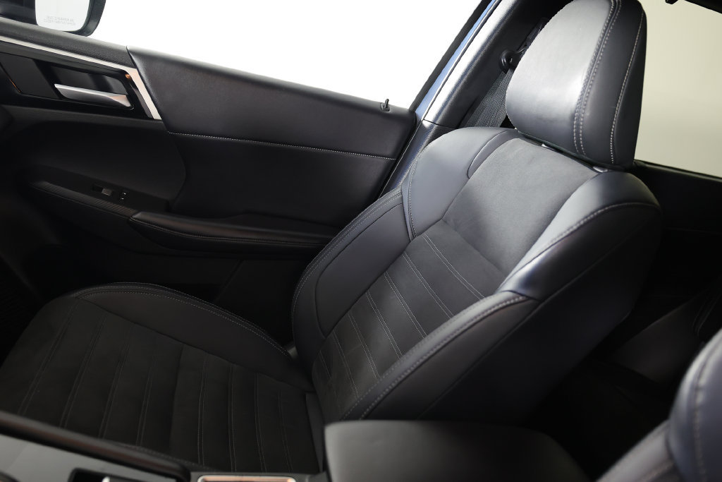 Used 2024 Mitsubishi Outlander SE Black Edition FWD image 34