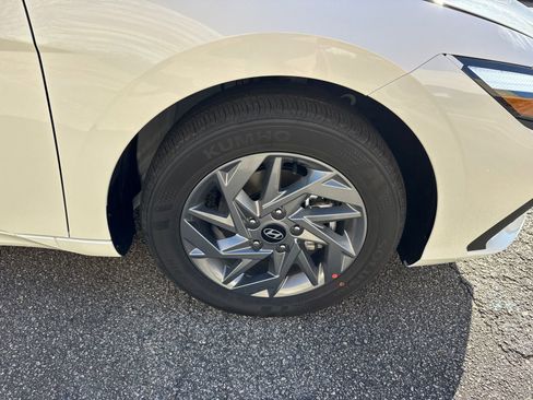 New 2026 Hyundai Elantra Blue image 12