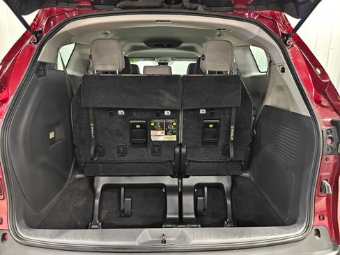 Used 2022 Toyota Sienna LE image 29