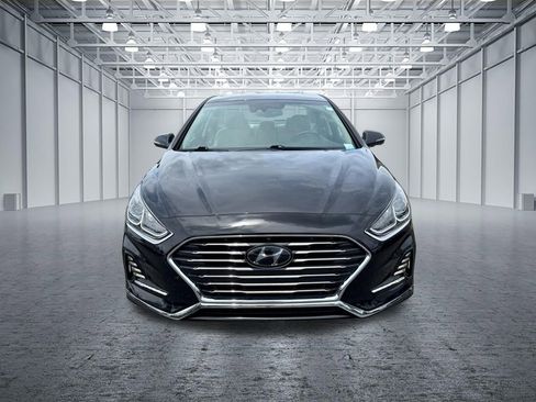 Used 2018 Hyundai Sonata SEL w/ Tech Package 02 FWD image 2