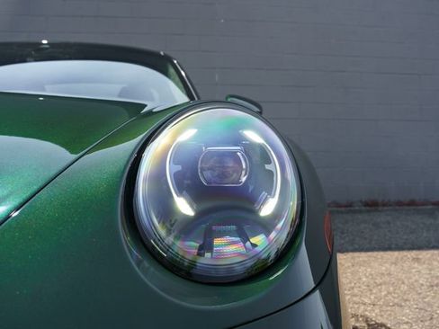 Certified 2025 Porsche 911 GT3 RWD image 11