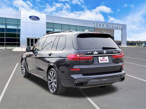 Used 2022 BMW X7 M50i w/ Luxury Seating Package image 2