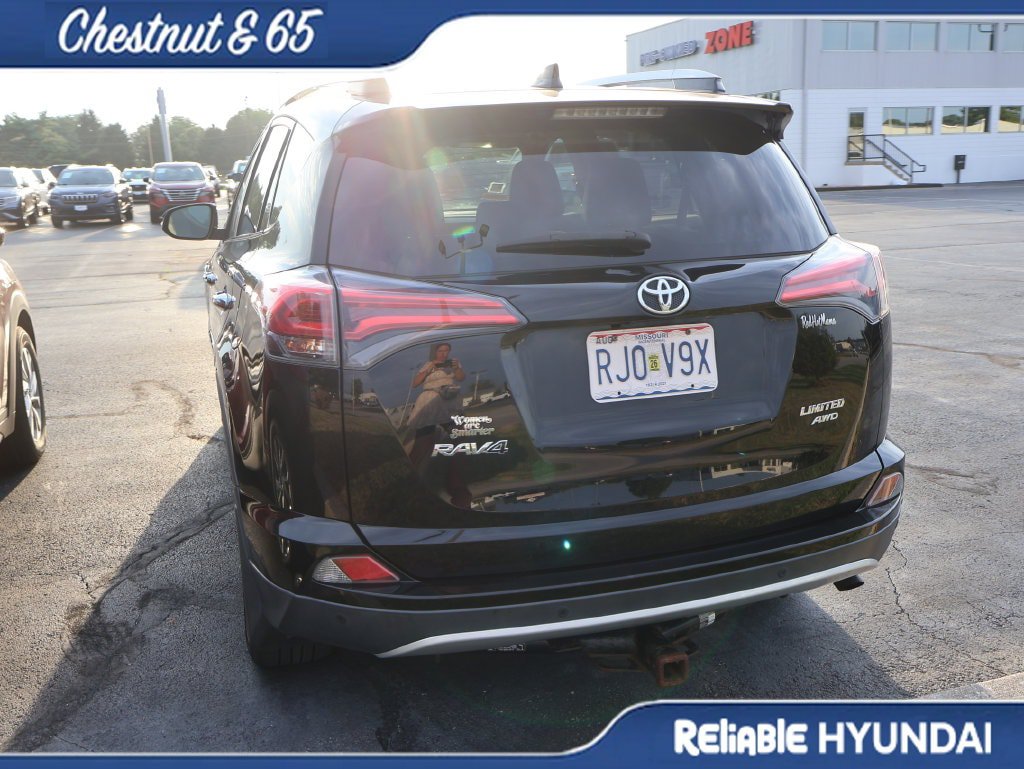 Used 2016 Toyota RAV4 Limited AWD/4WD image 17