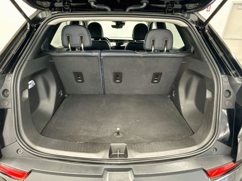 Used 2023 Chevrolet Bolt EUV Premier FWD image 27