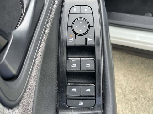 Used 2023 Nissan Rogue S FWD image 16