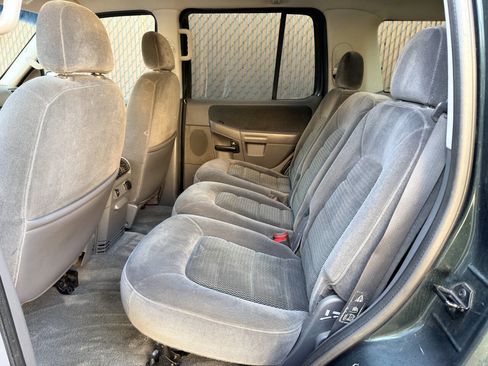 Used 2002 Ford Explorer XLT image 12