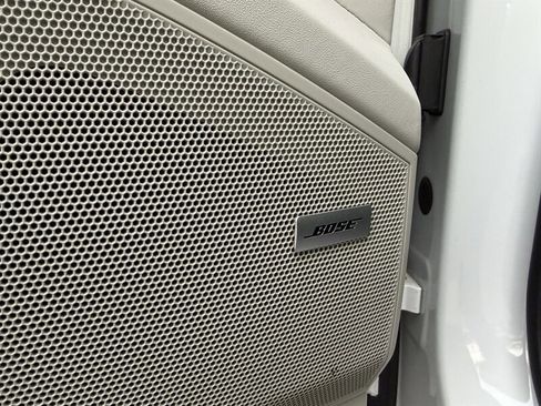 Used 2023 Porsche Cayenne S Platinum w/ Premium Package Plus image 26