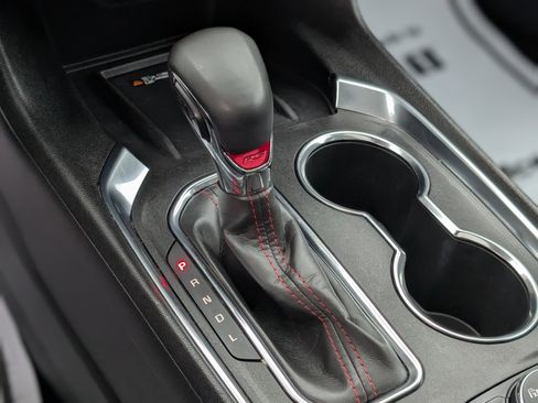 Used 2023 Chevrolet Traverse RS image 25