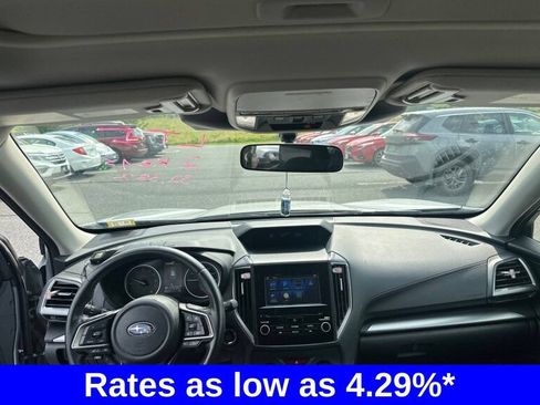 Used 2023 Subaru Forester Premium AWD/4WD image 9