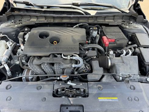Used 2019 Nissan Altima 2.5 SL FWD image 14