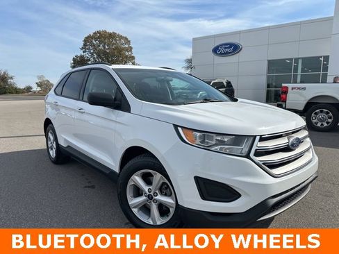 Used 2018 Ford Edge SE image 3