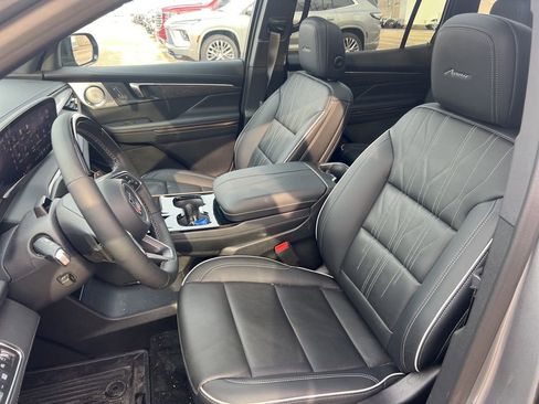 Used 2026 Buick Enclave Avenir w/ Super Cruise Package image 26
