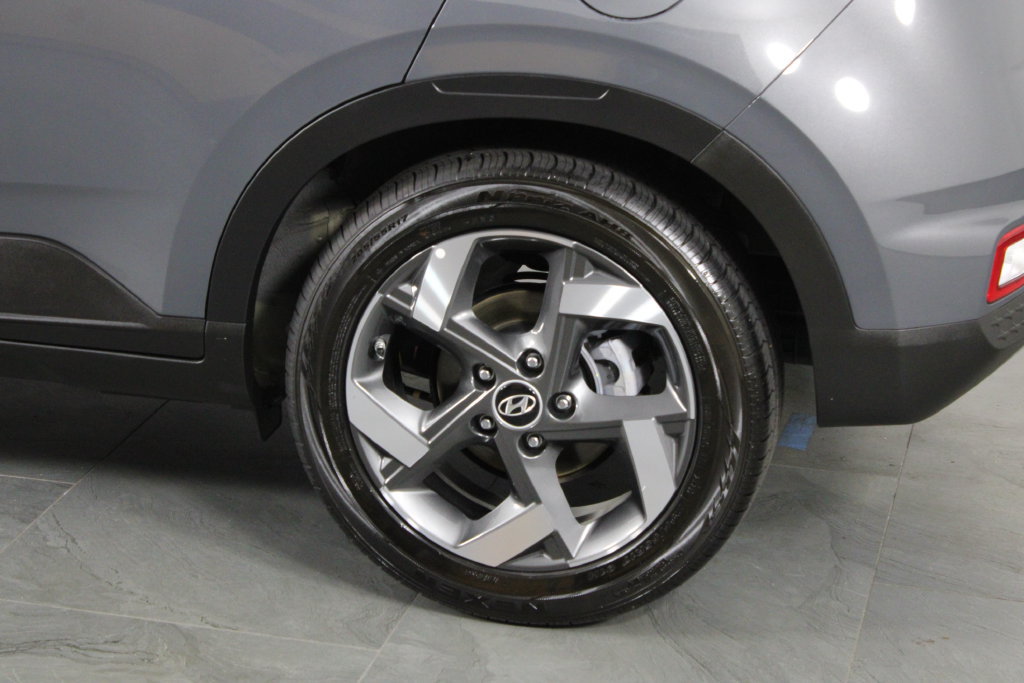 Certified 2026 Hyundai Venue SEL FWD image 15