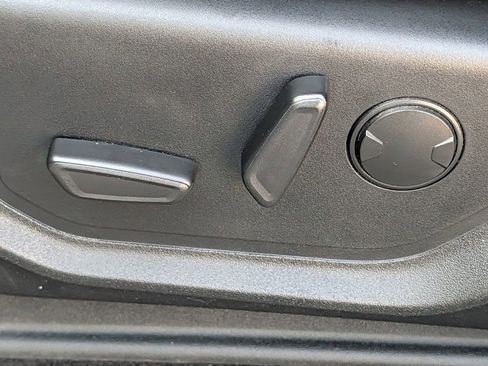 Used 2019 Ford F150 Lariat image 28