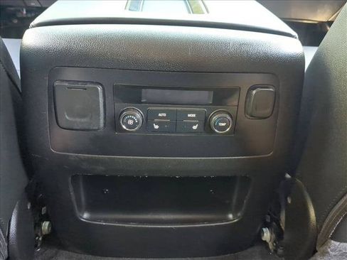Used 2018 GMC Yukon XL SLT RWD image 17
