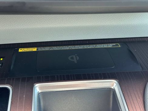 Used 2023 Toyota Sienna LE w/ LE Plus Package FWD image 31