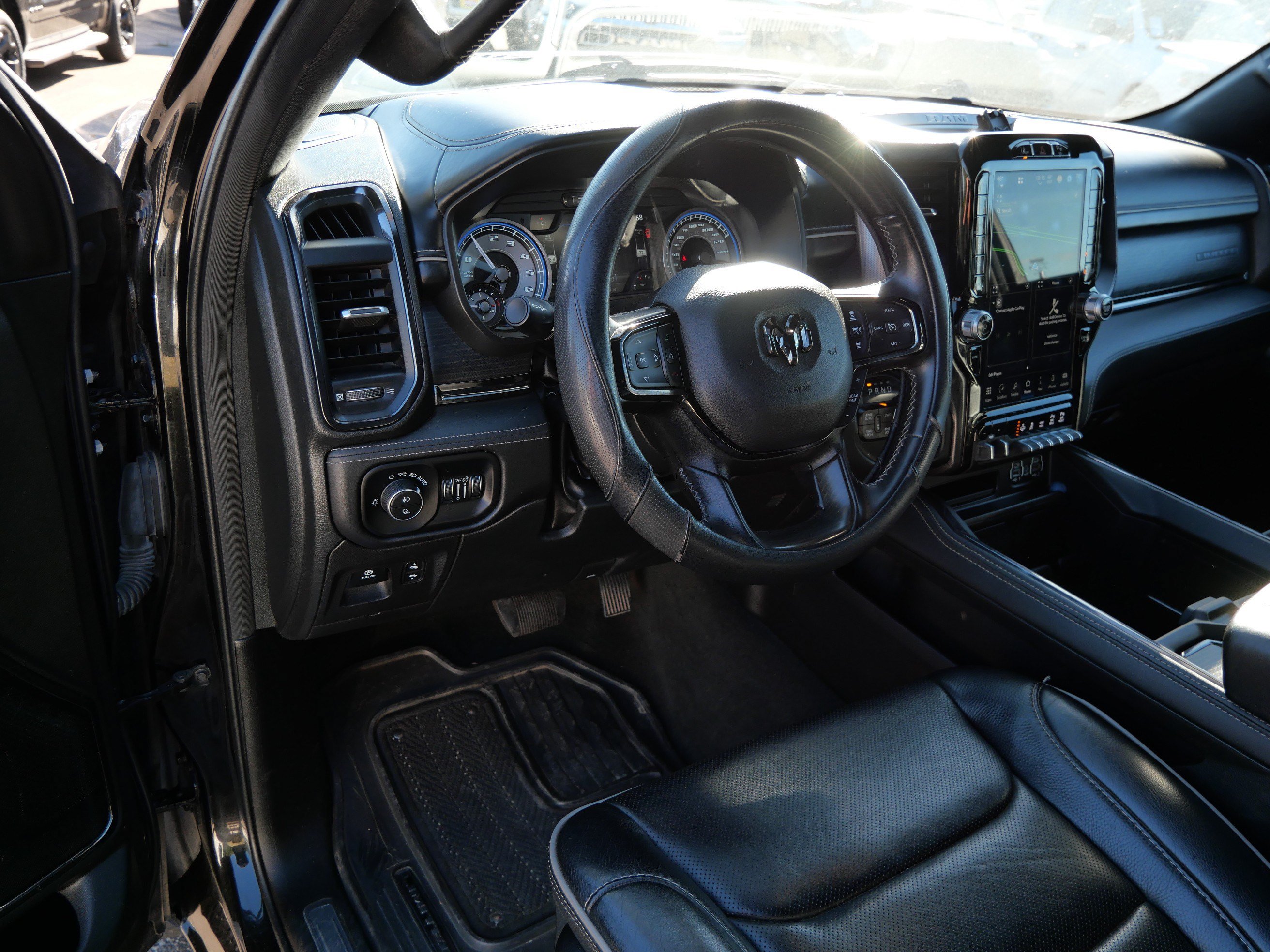 Used 2022 RAM 1500 Limited AWD/4WD image 18