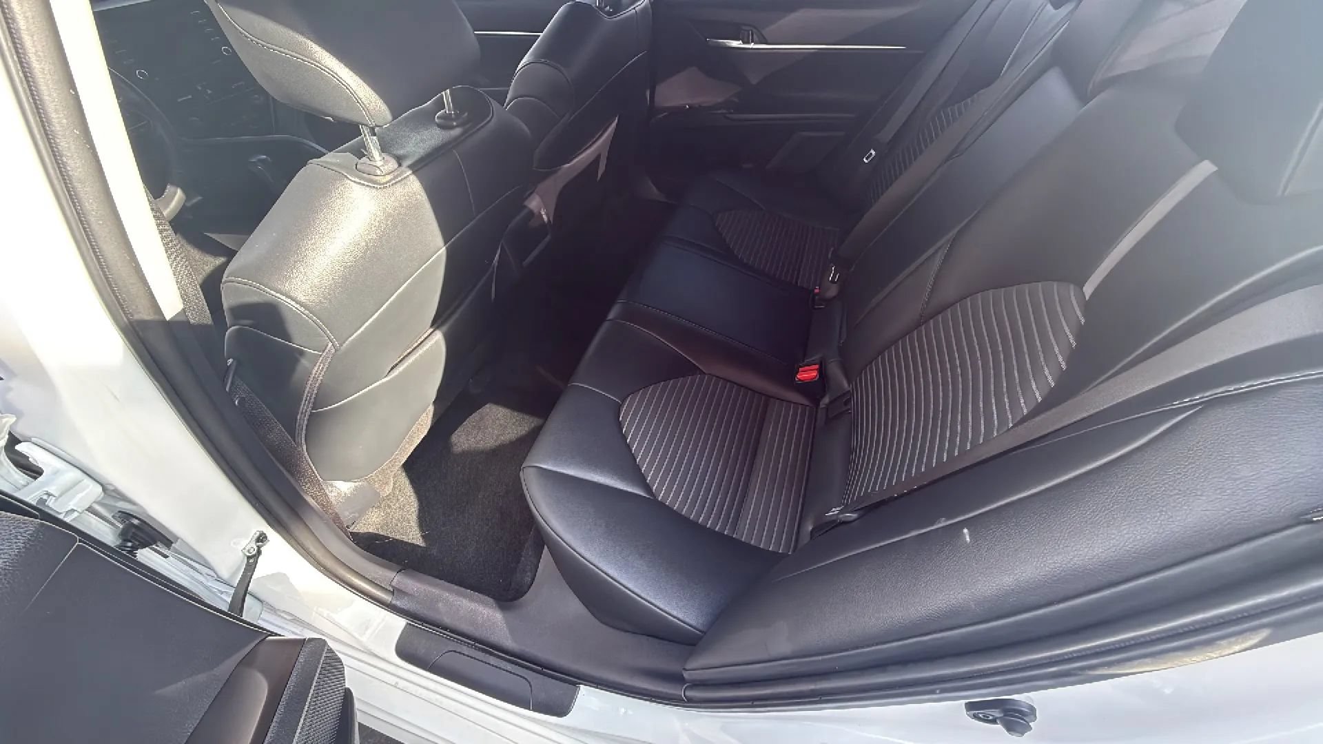 Used 2024 Toyota Camry SE FWD image 29