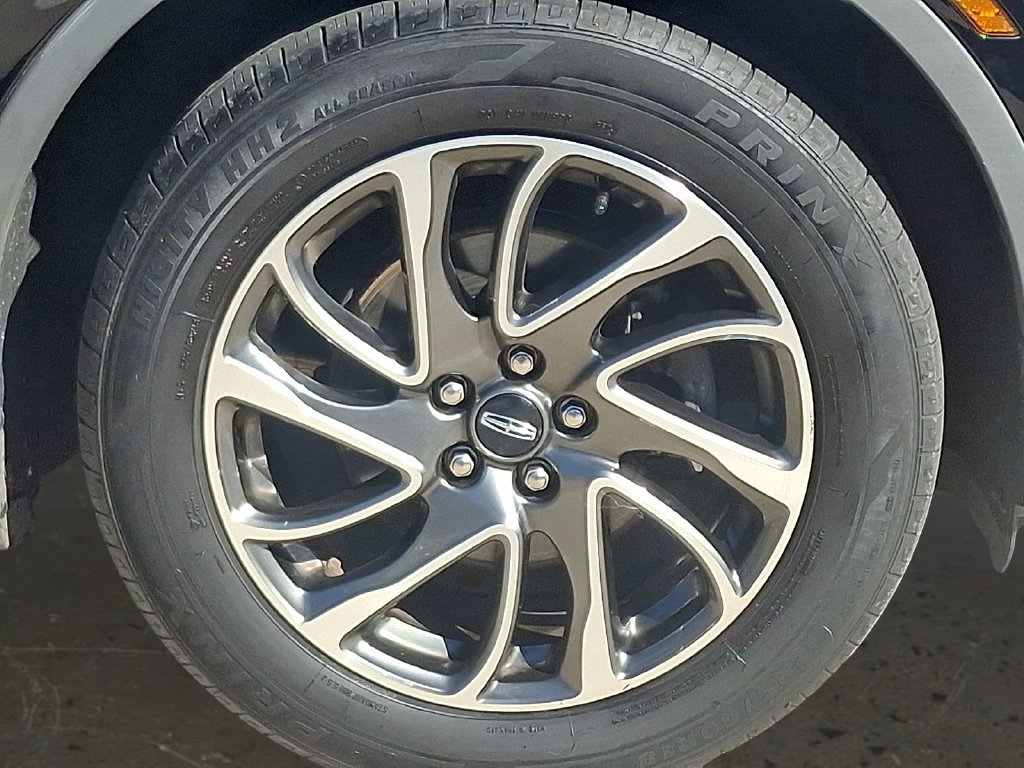 Used 2020 Lincoln Corsair AWD w/ Equipment Group 101A image 9