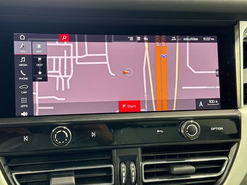 Certified 2023 Porsche Macan AWD/4WD image 31