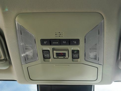 Used 2024 Toyota RAV4 XLE Premium AWD/4WD image 31