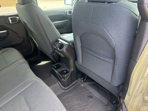 Used 2025 Jeep Wrangler Unlimited Sport AWD/4WD image 17