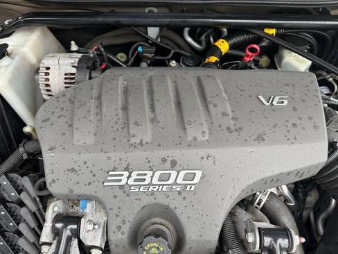 Used 2002 Buick Regal LS w/ LS Premium Pkg image 29