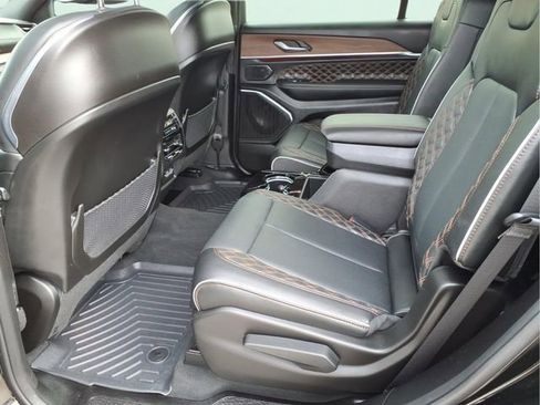 Used 2025 Jeep Grand Cherokee L Summit w/ Obsidian Package image 14