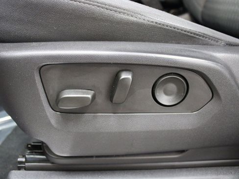 Used 2022 Chevrolet Silverado 1500 LT image 14